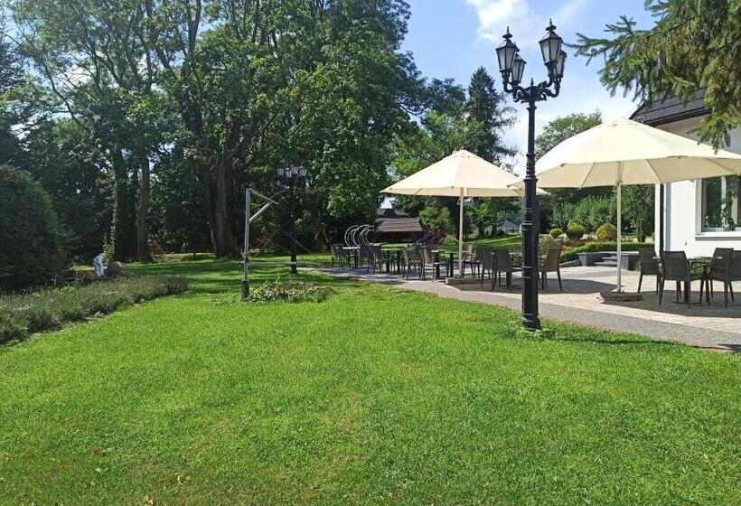 Отель Dwór Wapowce