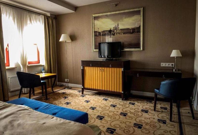 هتل Villagarden Dyplomat