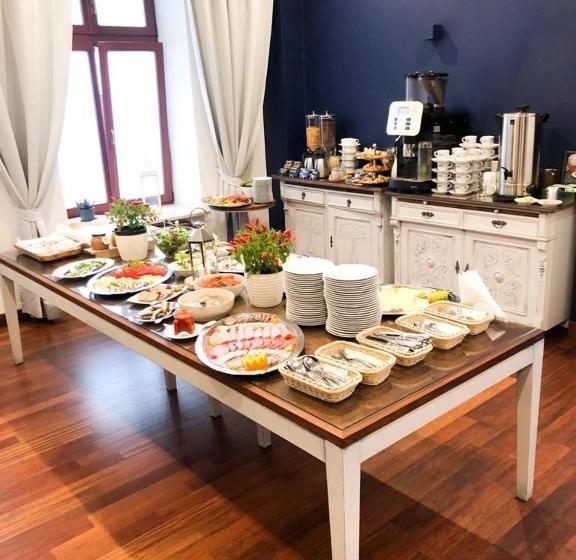 هتل Villagarden Dyplomat