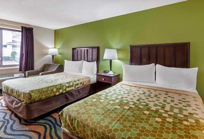 فندق Econo Lodge Inn & Suites