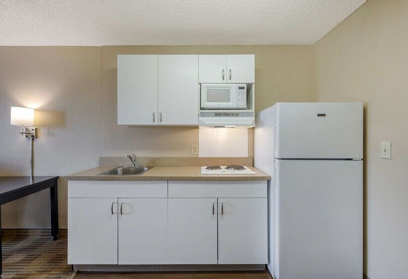 فندق Extended Stay America Suites  Orange County  Katella Ave