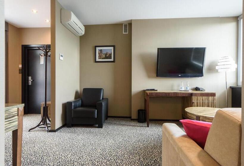 בית מלון כפרי Fado Spa & Restaurant