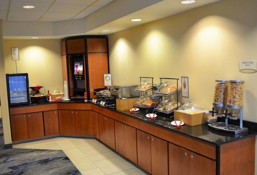 هتل Fairfield Inn & Suites By Marriott Sault Ste. Marie