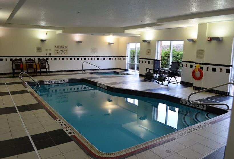 בית מלון כפרי Fairfield Inn & Suites By Marriott Sault Ste. Marie