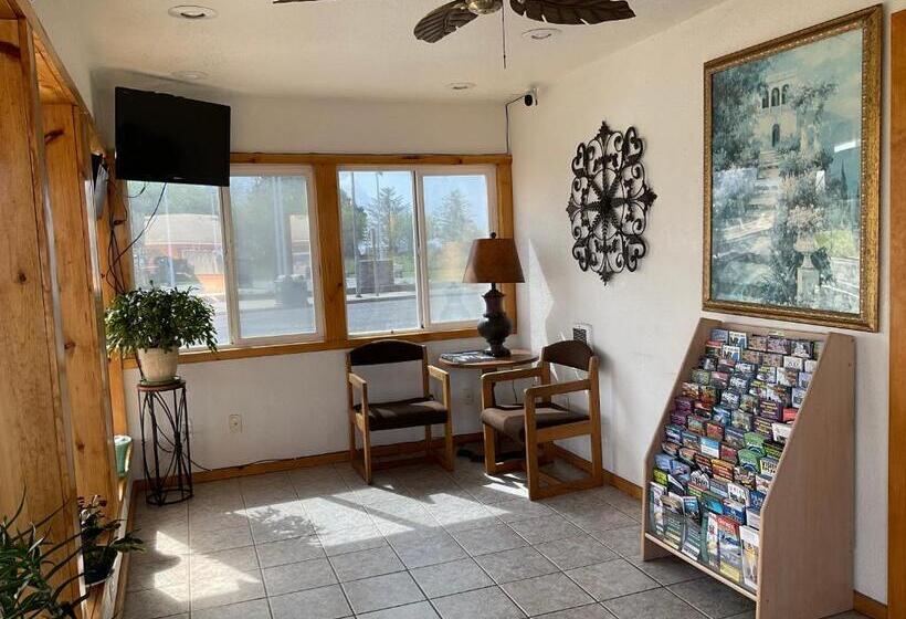 فندق Front Street Inn