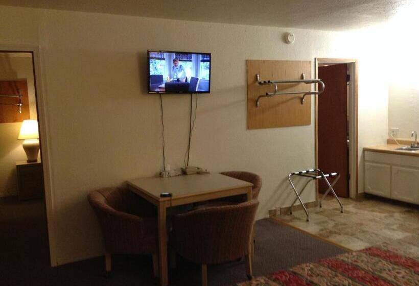 فندق Front Street Inn