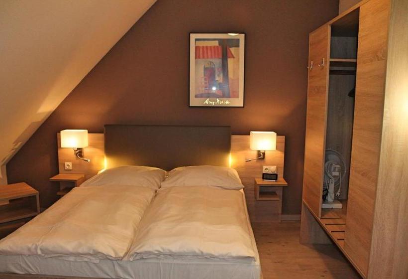 Отель Gasthof Gruner Wald