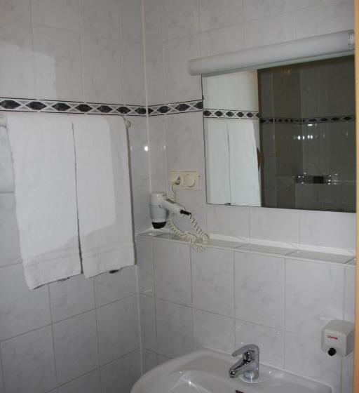 Отель Gasthof Gruner Wald