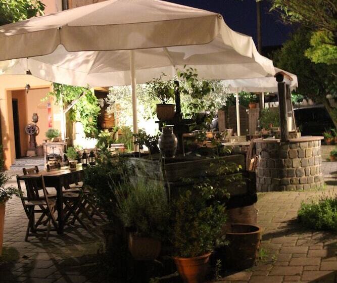 Отель Gasthof Gruner Wald