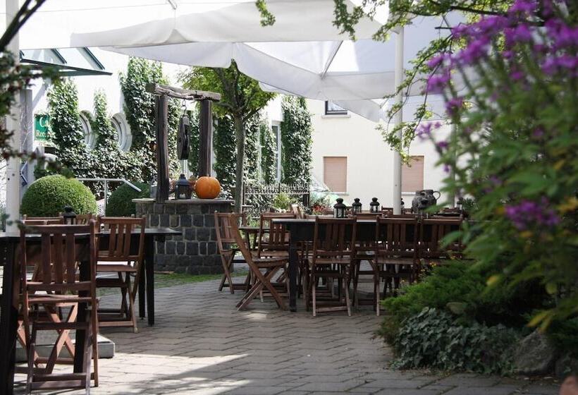 Отель Gasthof Gruner Wald