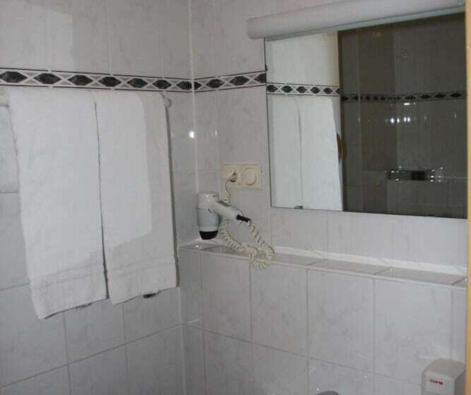 Отель Gasthof Gruner Wald