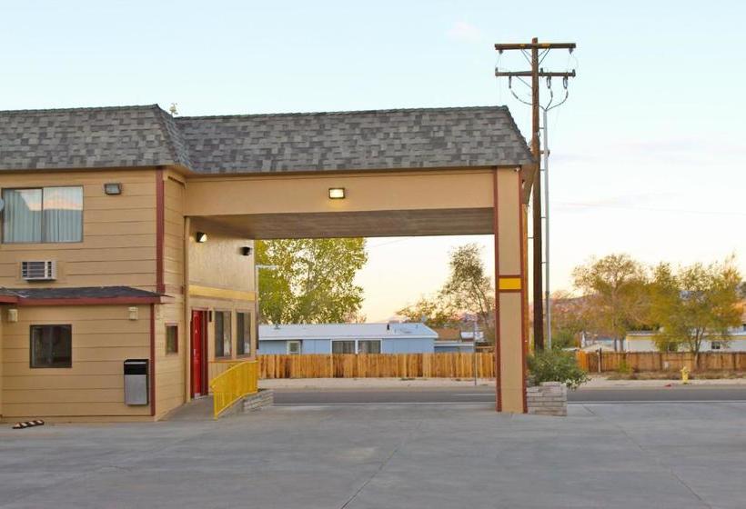 فندق Hawthorne's Best Inn