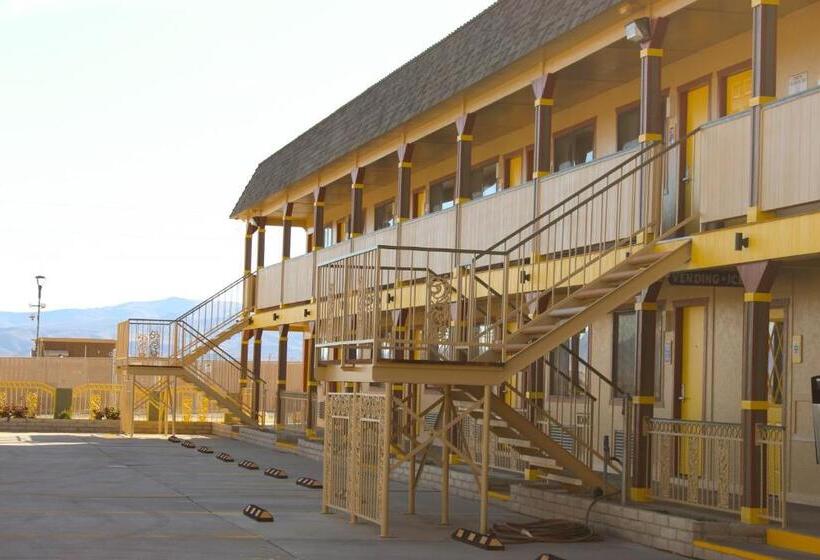 فندق Hawthorne's Best Inn