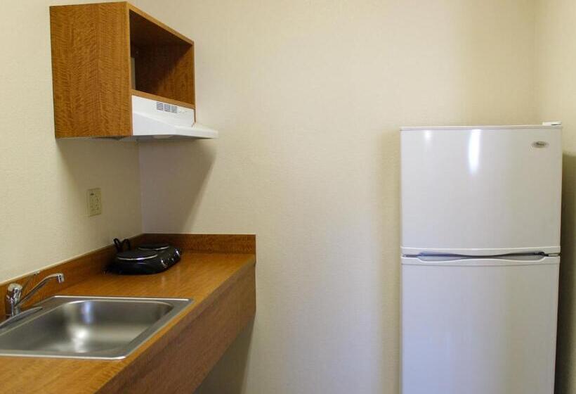 فندق Hawthorne's Best Inn