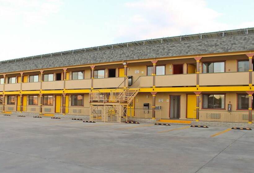 فندق Hawthorne's Best Inn