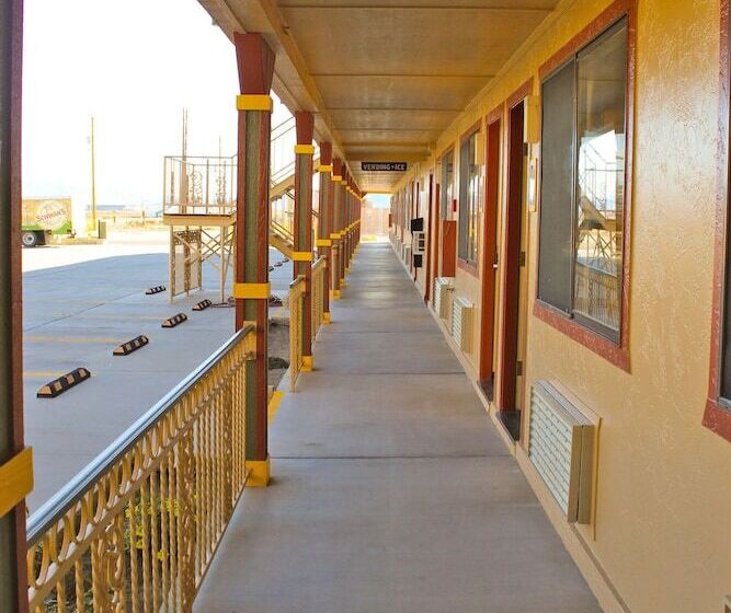 فندق Hawthorne's Best Inn