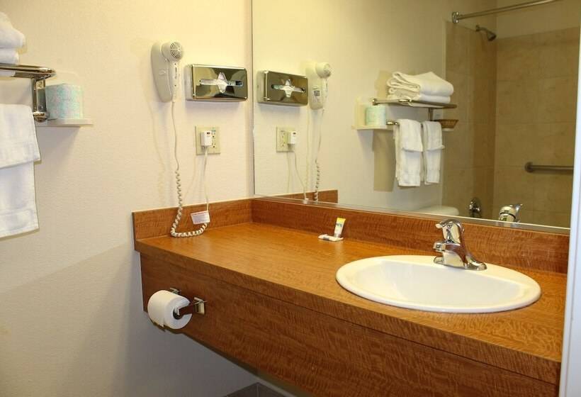 فندق Hawthorne's Best Inn