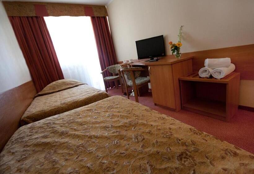 Отель Jantar Medical Spa