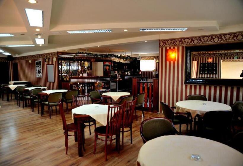 Отель Jantar Medical Spa