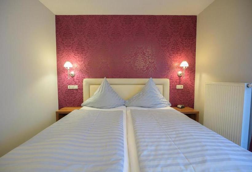 Отель Kastenauer Hof