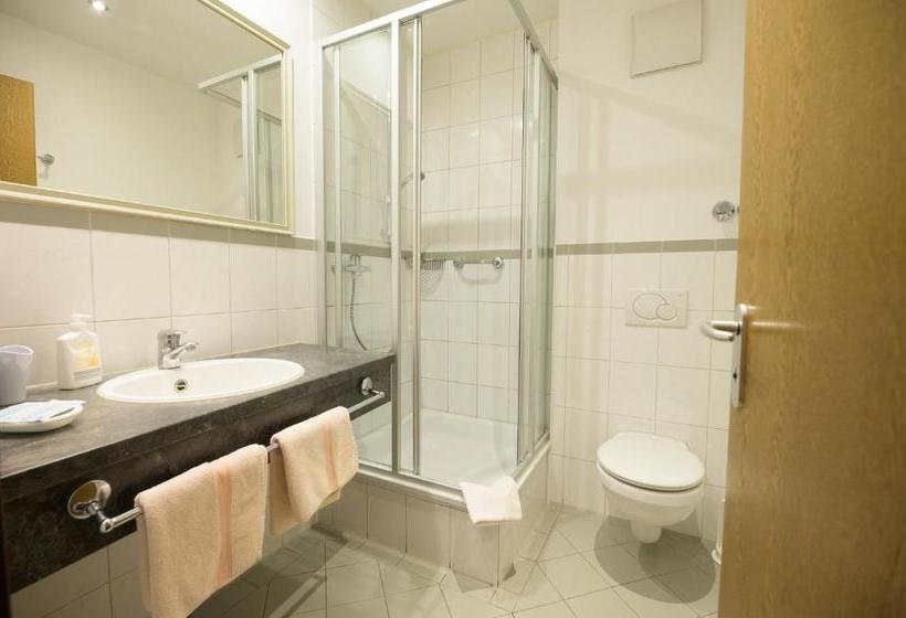 Отель Kastenauer Hof