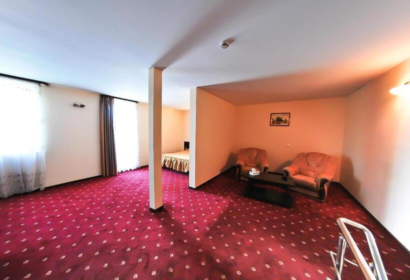 Отель Magic Gt Trivale