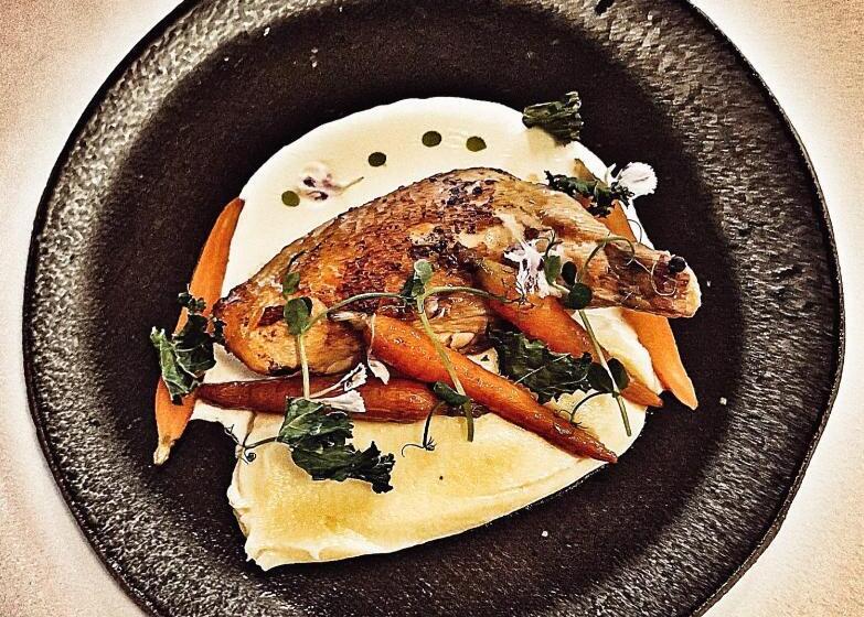 酒店 I Restauracja W Luboniu