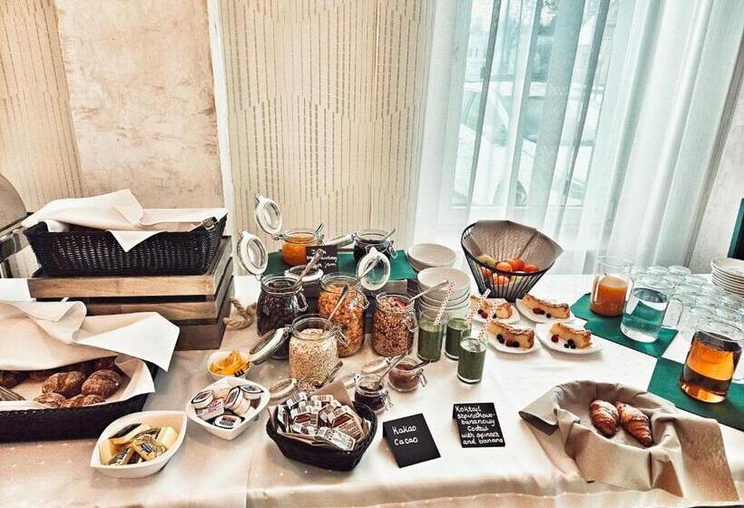 酒店 I Restauracja W Luboniu