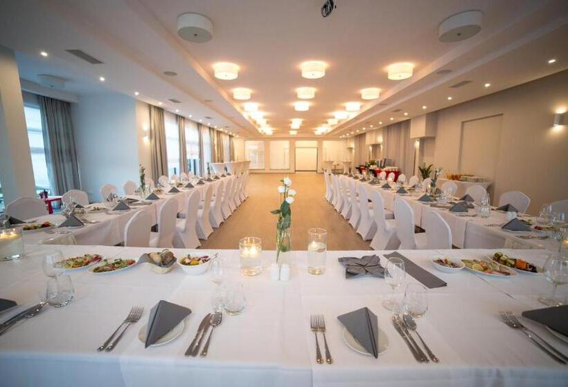 هتل Mazovia Airport Modlin