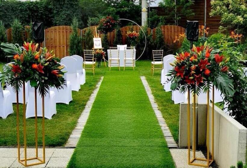 هتل Mazovia Airport Modlin