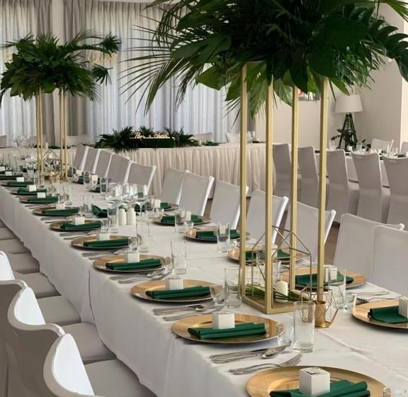 هتل Mazovia Airport Modlin