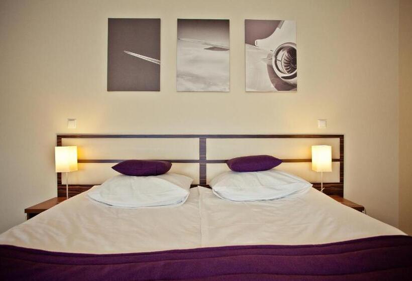 هتل Mazovia Airport Modlin