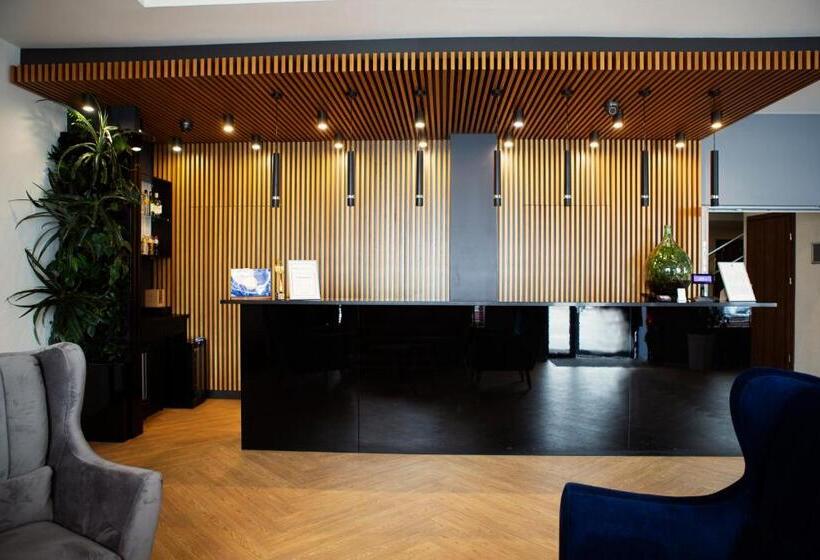 هتل Mazovia Airport Modlin