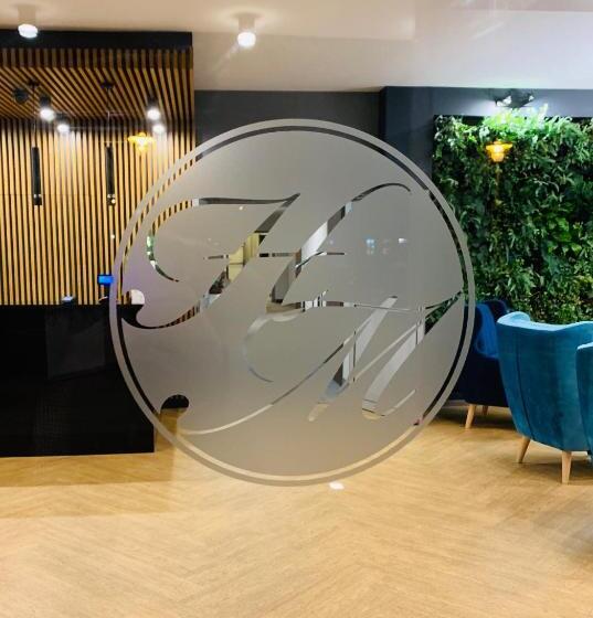 هتل Mazovia Airport Modlin