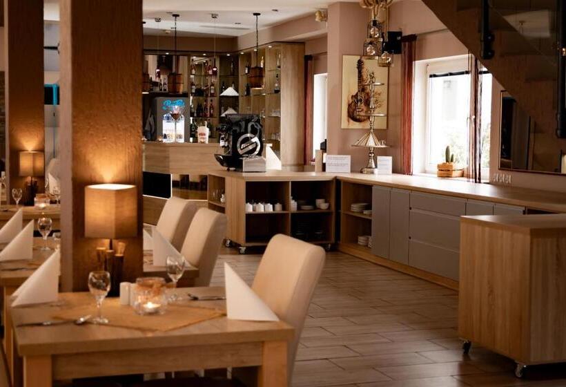 هتل Mazuria Country & Spa