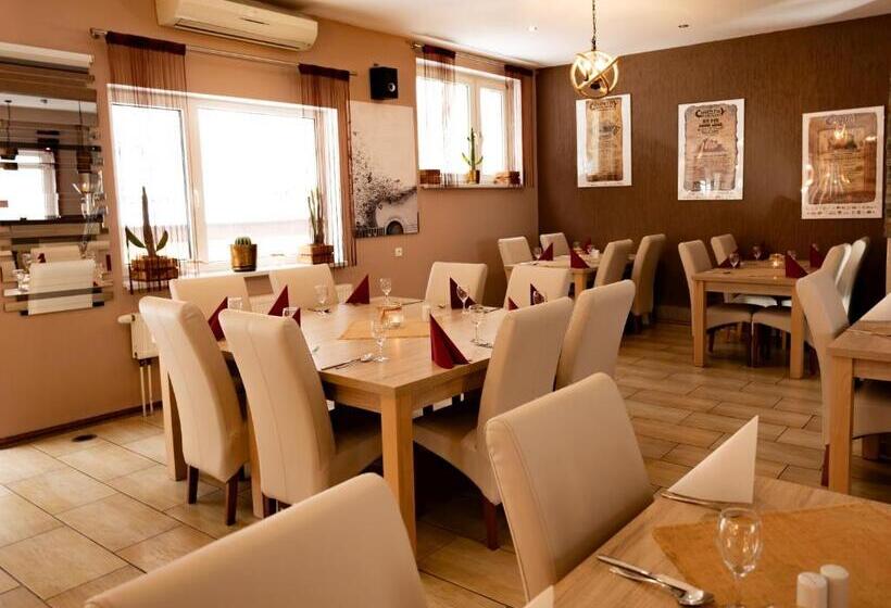 هتل Mazuria Country & Spa