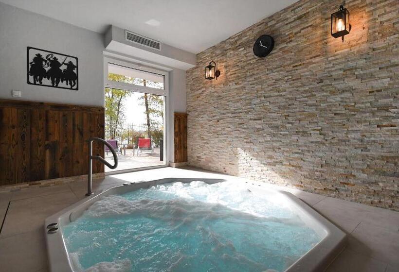 هتل Mazuria Country & Spa