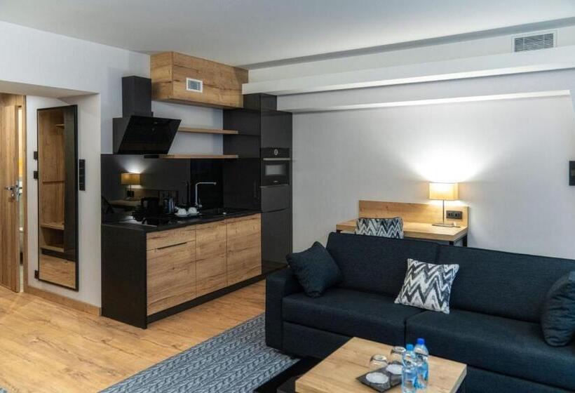 هتل Meta Resort & Vine Spa