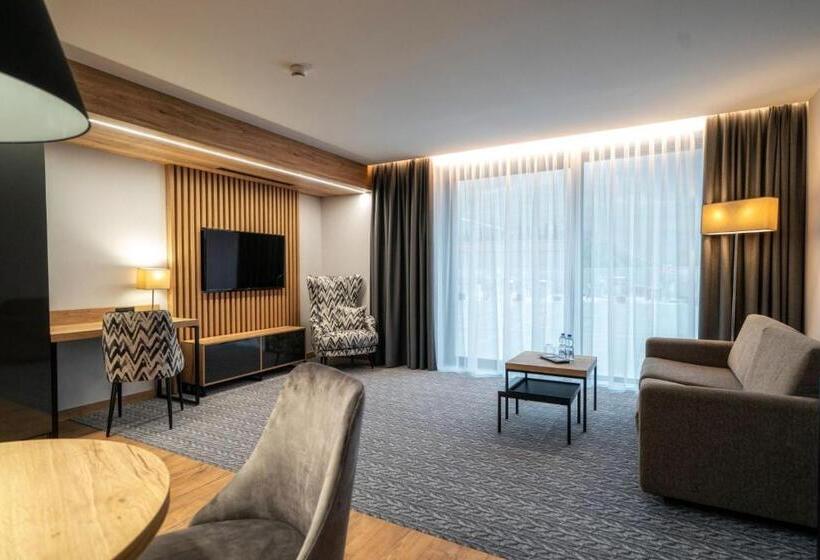 هتل Meta Resort & Vine Spa