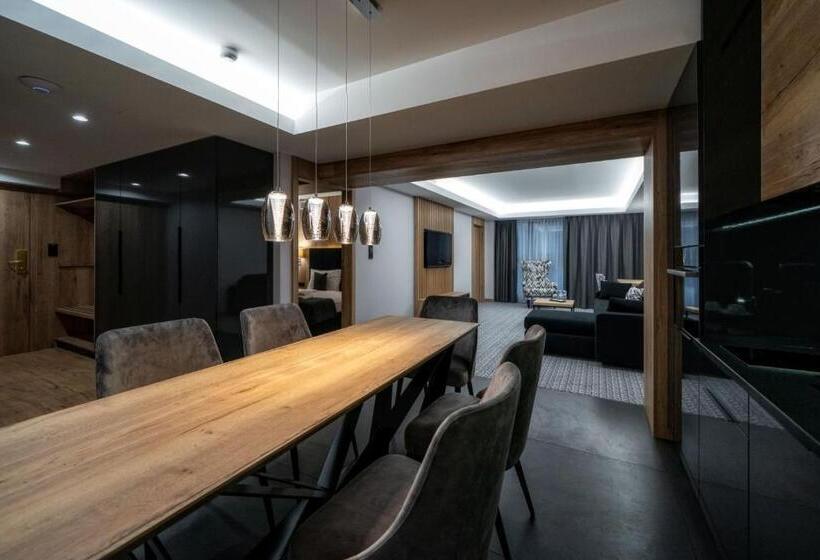 هتل Meta Resort & Vine Spa