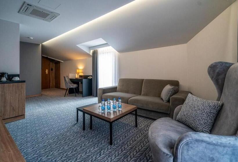 هتل Meta Resort & Vine Spa