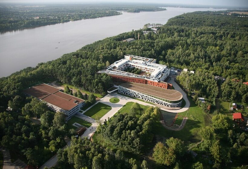 Отель Narvil Conference & Spa