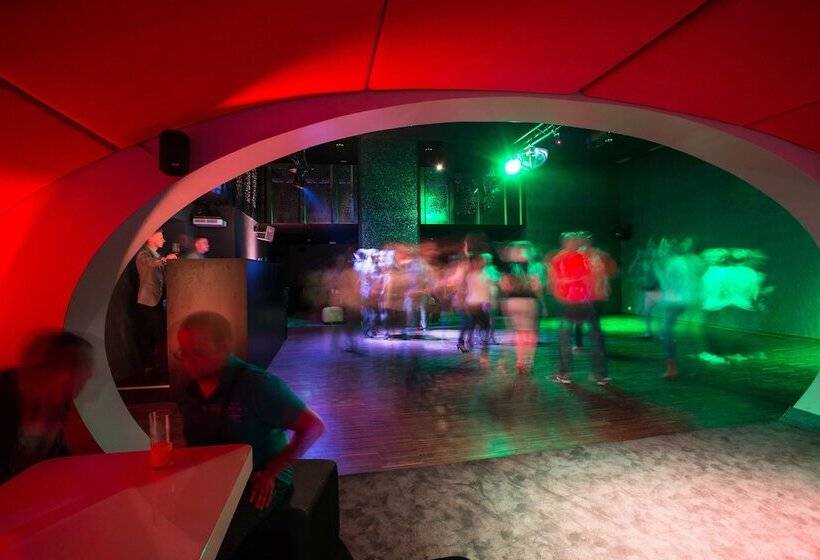 Отель Narvil Conference & Spa