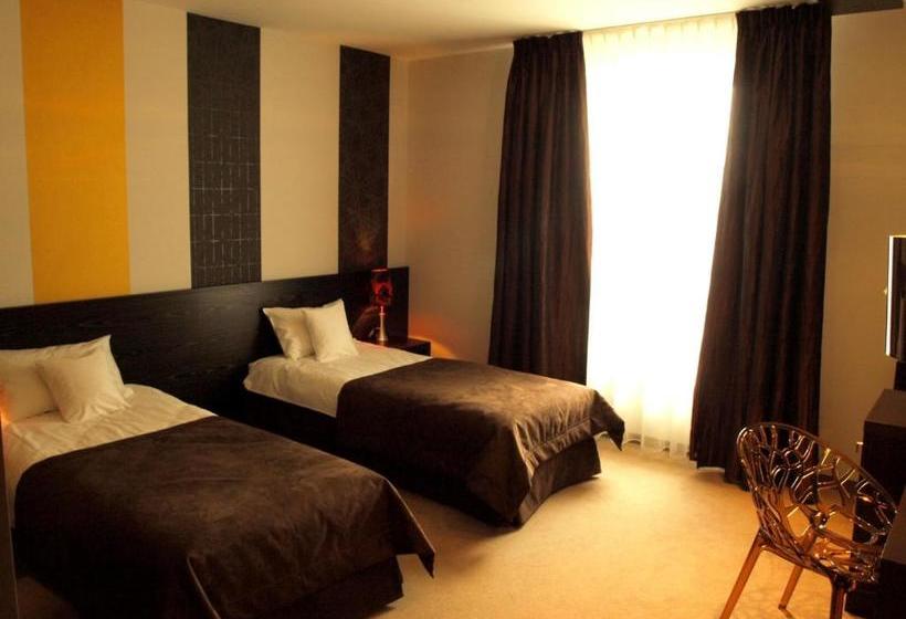 ホテル Niepo Omice