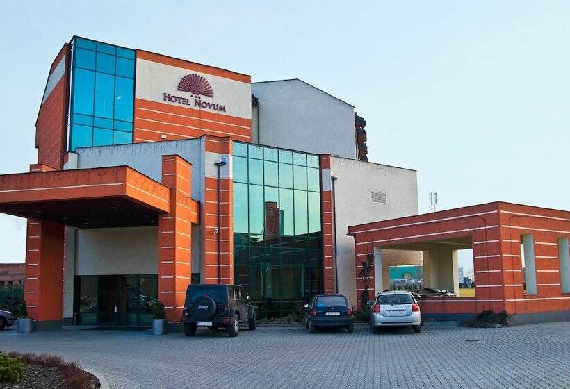 ホテル Novum & Spa