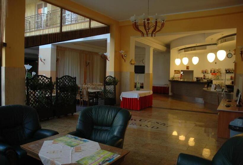 هتل Okulski Grand Rozewie