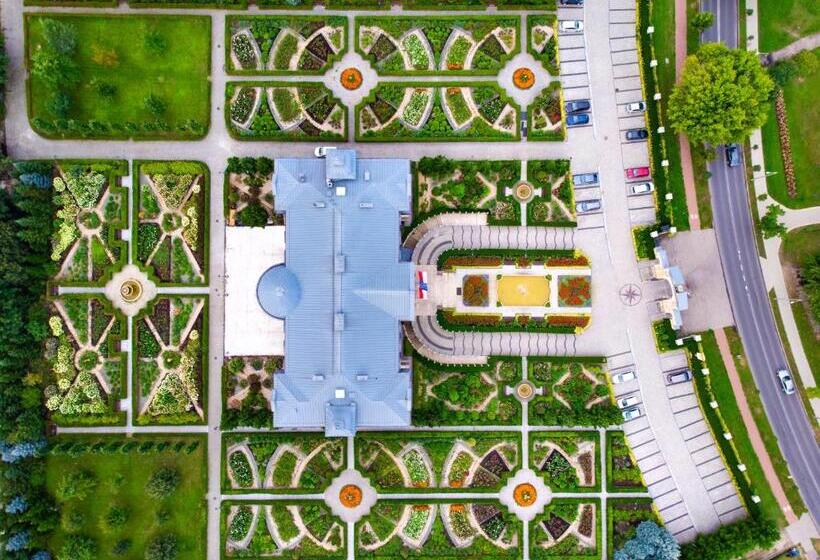 هتل Pałac Bursztynowy