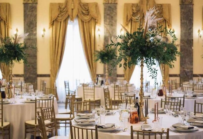 هتل Pałac Bursztynowy