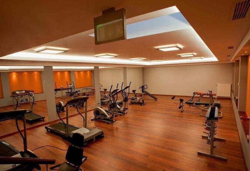 Отель Park Rekreacyjno Biznesowy Las Woda