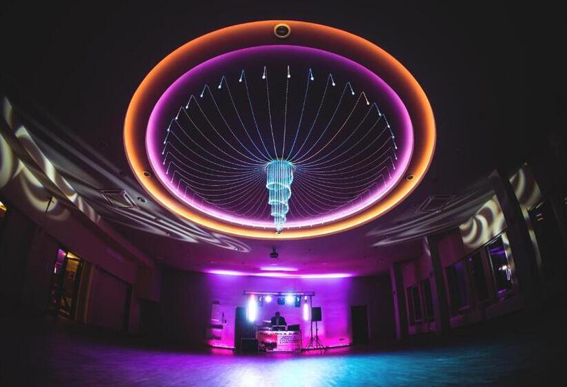 호텔 Przedwiośnie